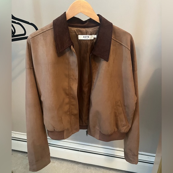 NEW ASTR the Label Sorine Faux Suede Bomber Barn Jacket Coat - Picture 4 of 7